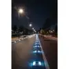 Plot routier solaire LED 20 tonnes bleu en situation
