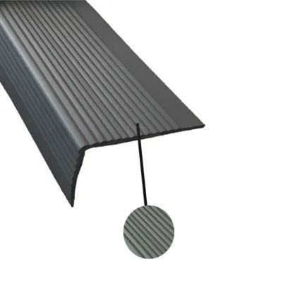 Nez de marche gris en pvc souple à cornière