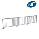 Photo : Garde corps S8 Métal - 1,5 mètre - Pont ou Bordure À sceller - Kit de départ (2 pieds)
