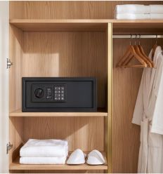 Coffre fort 17 pouces dans armoire d'hôtel