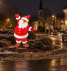 Mise en situation décoration rétroréfléchissante Père Noël géant