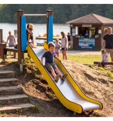 Toboggan jaune talus PEHD mise en situation