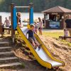 Toboggan jaune talus PEHD mise en situation