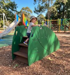 Mise en situation Toboggan Feuille petite enfance