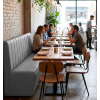Banquette couleur grise avec rayures pour restaurant