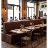 Banquette simili cuir couleur marron pour restaurant