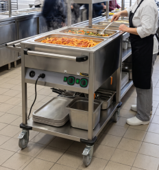 Mise en situation du chariot bain marie 2 cuves