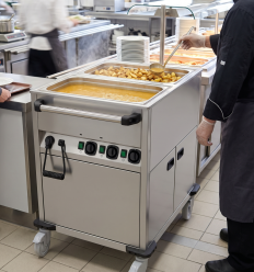 Mise en scène du chariot bain marie avec réserve chauffante