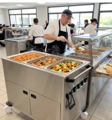 Mise en scène chariot bain marie réserve chauffante 3 cuves