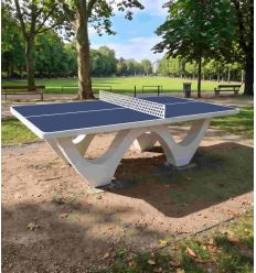 Mise en situation table de ping pong bleue pour extérieur