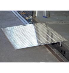Plaque de chargement amovible 600 kg à damier antidérapant avec poignées
